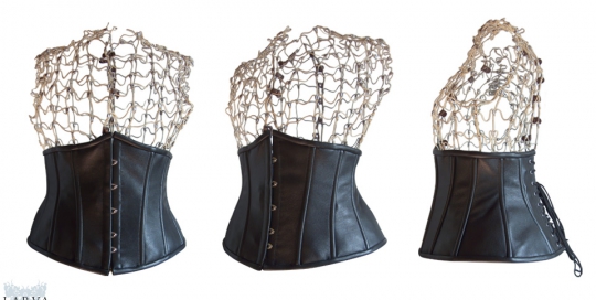 [:de]Lederkorsett[:en]Leather corset