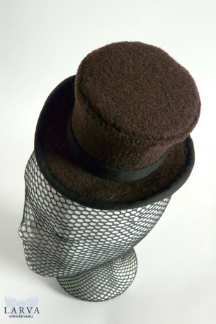 [:de]Brauner Mini-Zylinder[:en]Brown mini top hat